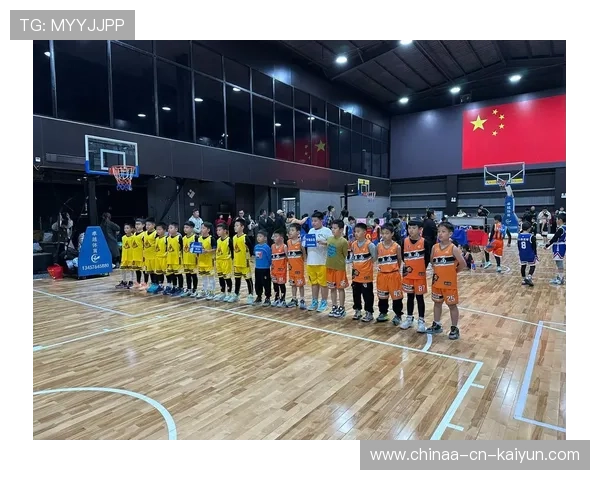篮球联赛推动青训球员国际交流与短期训练营落地，篮球青训师