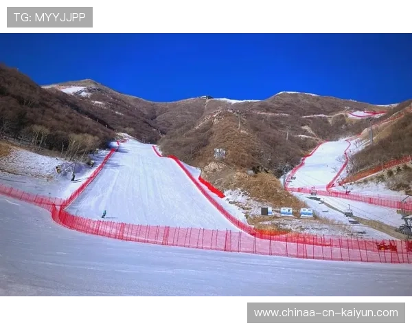 高山滑雪赛事推动气候适应训练成为常态化课程，高山滑雪的规范竞赛项目有哪些
